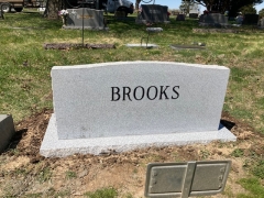 BROOKS BACK